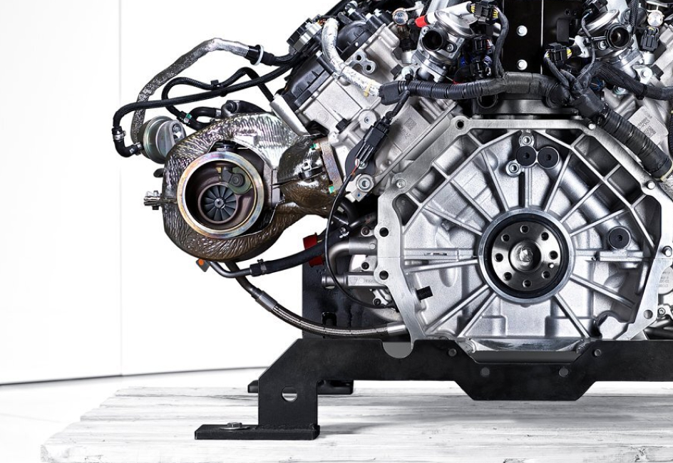 LIGHTWEIGHT SPORTS SEATS